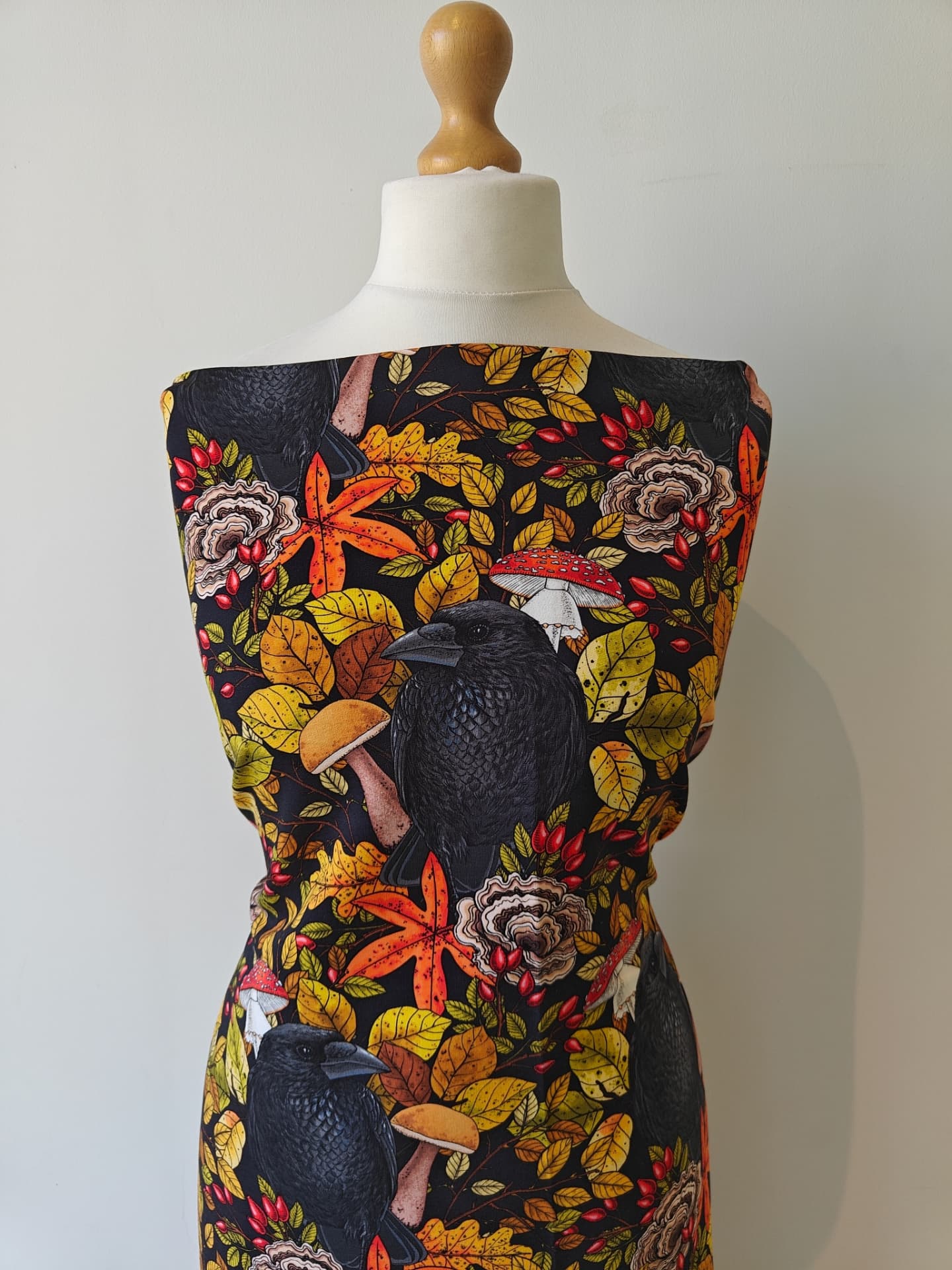 Hazeltjes Crow Black organic summersweat - Afbeelding 3