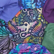 Hazeltjes Forest Dragons Rainbow Navy, organic summersweat - Afbeelding 4